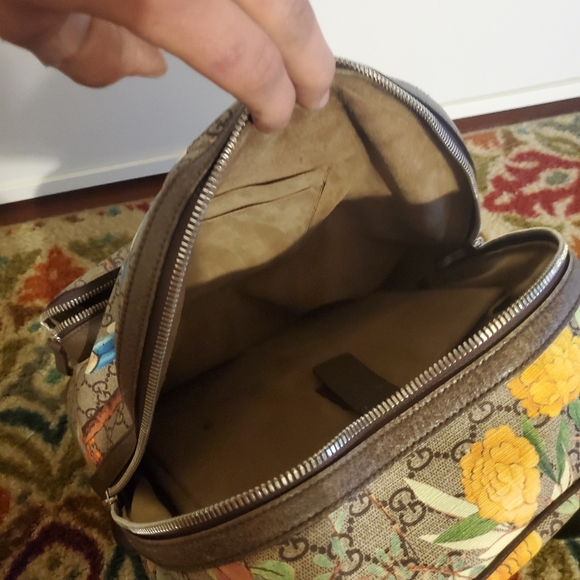 GUCCI GG Supreme Monogram Tian Backpack - Picture 3 of 6